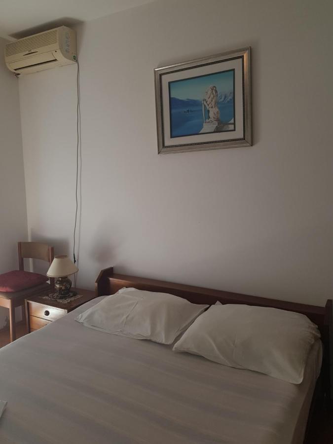 Sobe I Apartmani Marovic Petrovac Bagian luar foto
