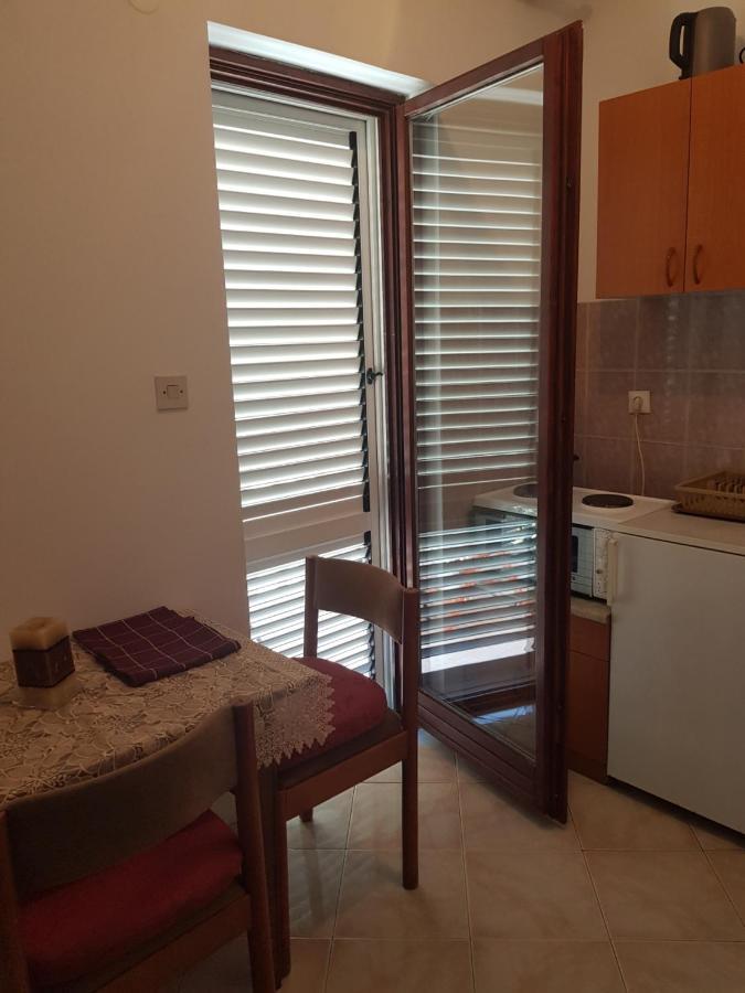 Sobe I Apartmani Marovic Petrovac Bagian luar foto