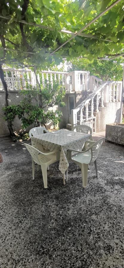Sobe I Apartmani Marovic Petrovac Bagian luar foto