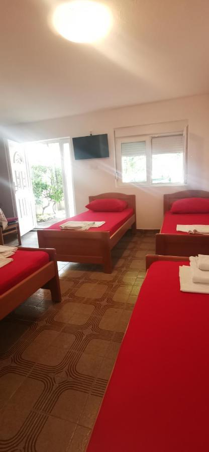 Sobe I Apartmani Marovic Petrovac Bagian luar foto
