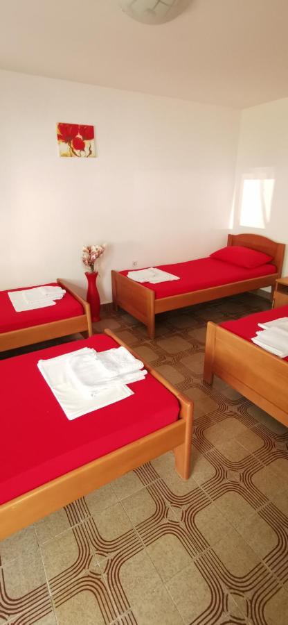 Sobe I Apartmani Marovic Petrovac Bagian luar foto