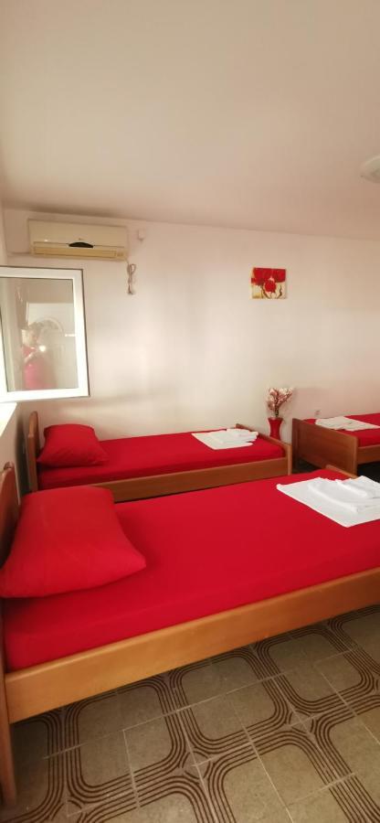 Sobe I Apartmani Marovic Petrovac Bagian luar foto