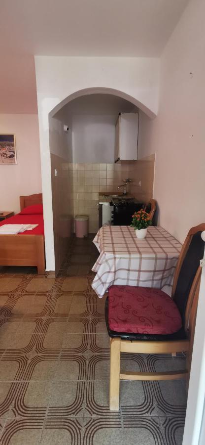Sobe I Apartmani Marovic Petrovac Bagian luar foto