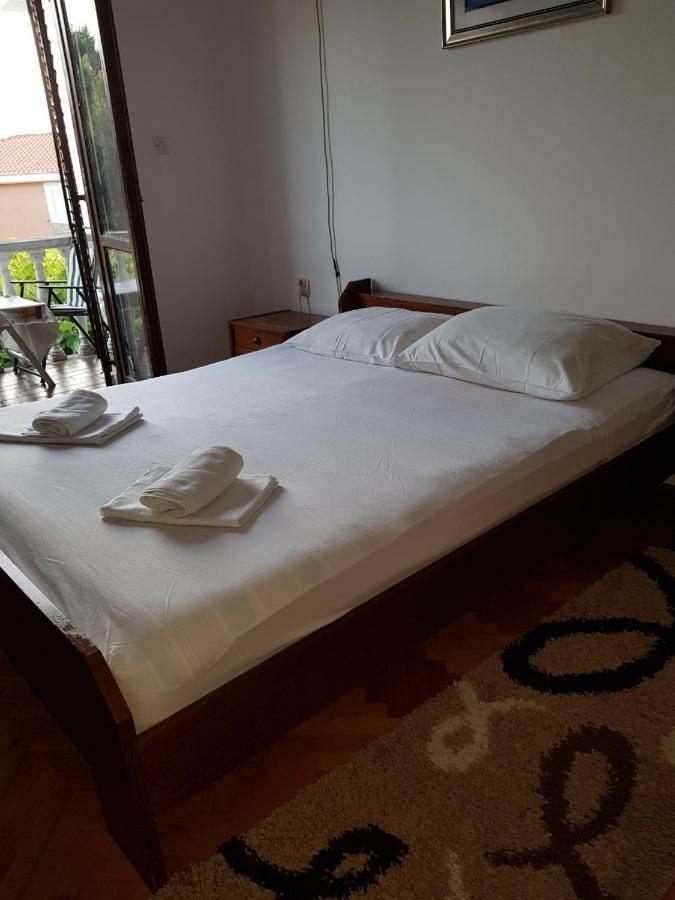 Sobe I Apartmani Marovic Petrovac Bagian luar foto